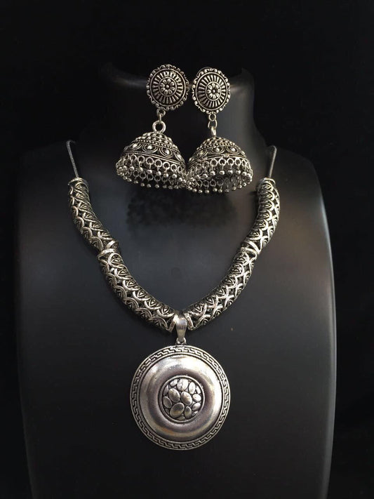 Round Pendant Necklace with Earrings Set