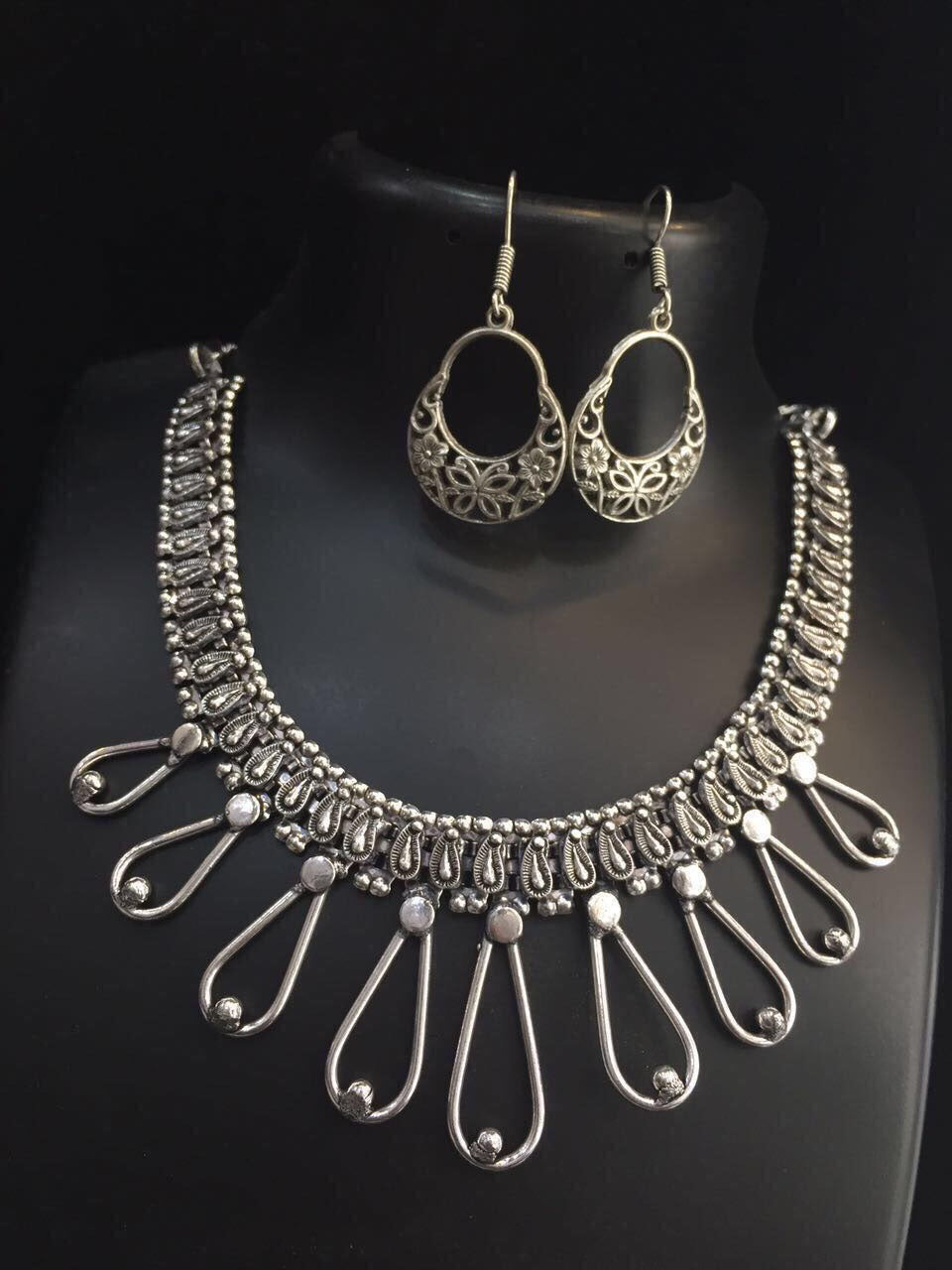 Traditional Ambi Necklace with Earrings